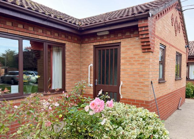 Tanglewood Horncastle bungalow front door and garden