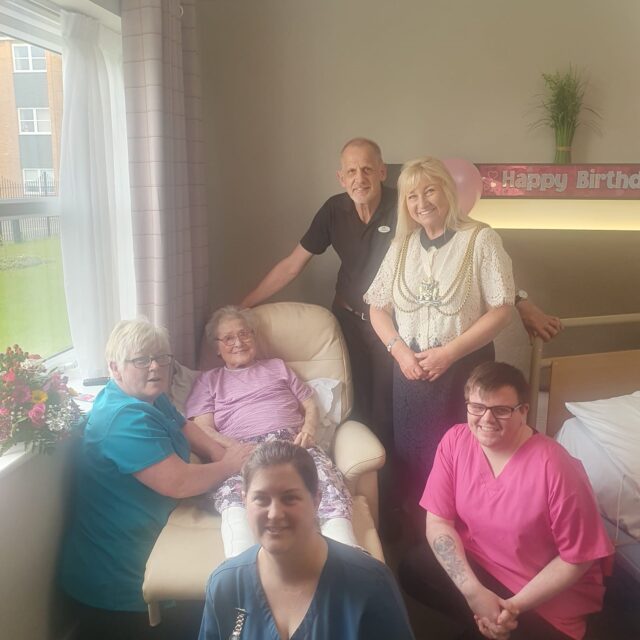 Boston Mayoress visits Avocet House resident for birthday celebrations
