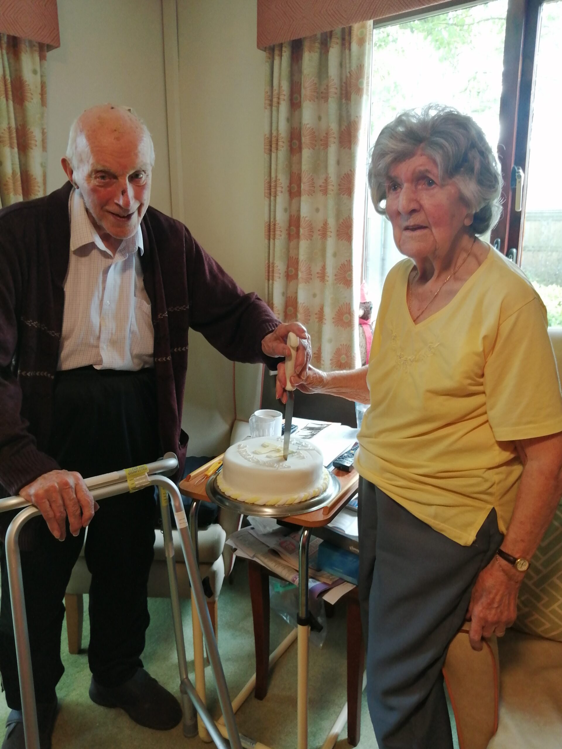 Residents at Tanglewood Horncastle celebrate 77th Wedding Anniversary
