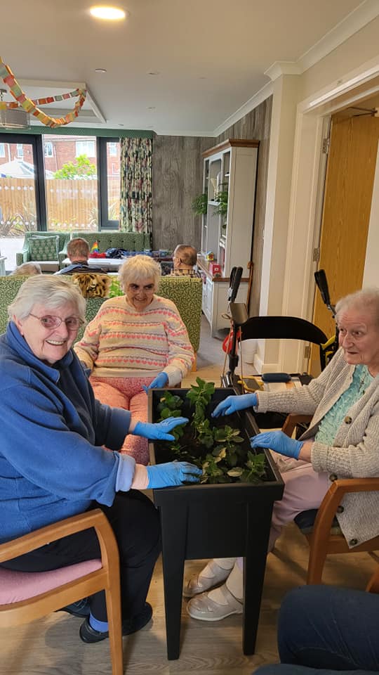 Richard House gardening club