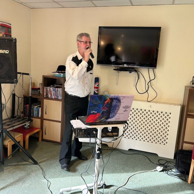 Rockin with Charlie Sinclair at Hunters Creek