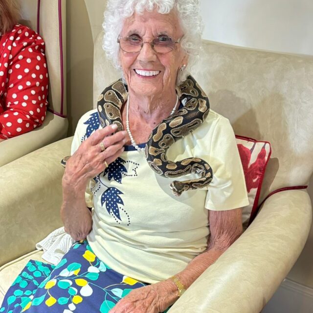 Minizoo visits Cloverleaf Care Home