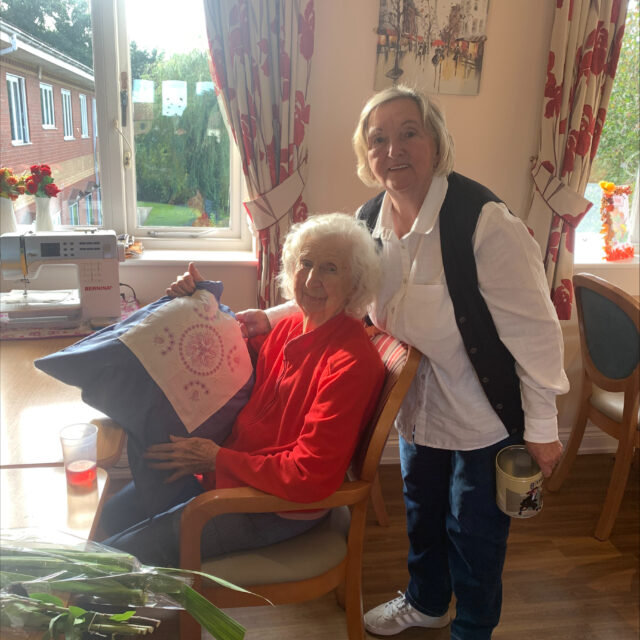 Volunteer brings handmade joy and creativity to Sandpiper residents