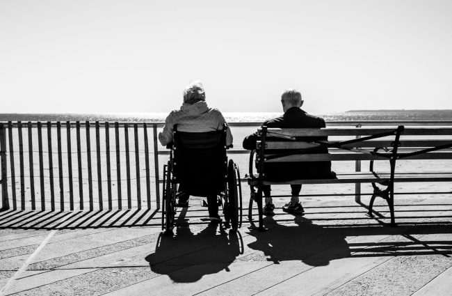 What Are the Benefits of a Care Home That Offers Both Residential and Nursing Care?