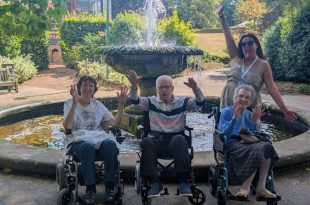Mount Croft Residents Enjoy a Sunshine-Filled Day at the Botanical Gardens