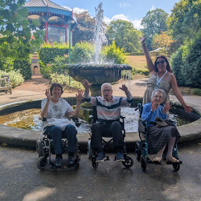 Mount Croft Residents Enjoy a Sunshine-Filled Day at the Botanical Gardens