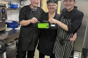 Cedar Falls Care Home Kitchen Team Celebrated for 5-Star Food Standards Rating