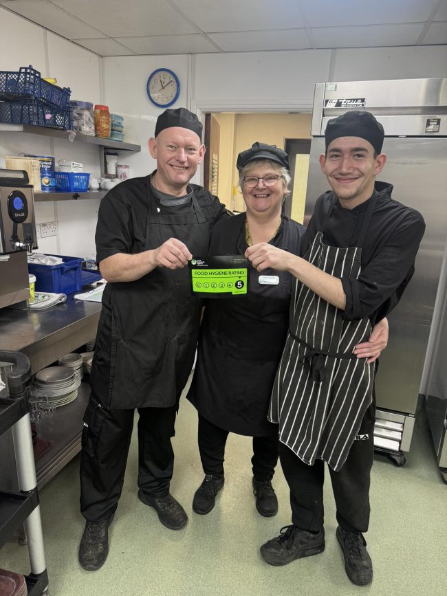 Cedar Falls Care Home Kitchen Team Celebrated for 5-Star Food Standards Rating