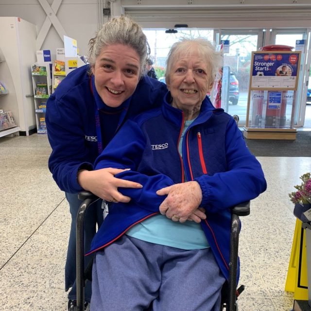 Sleaford Hall Residents Wish Come True With Tesco