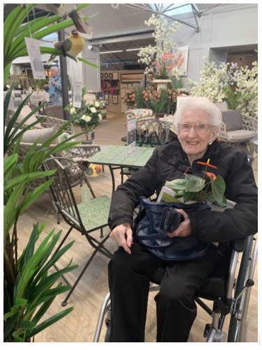 Abbey Wood lodge residents smiles at the garden centre visit