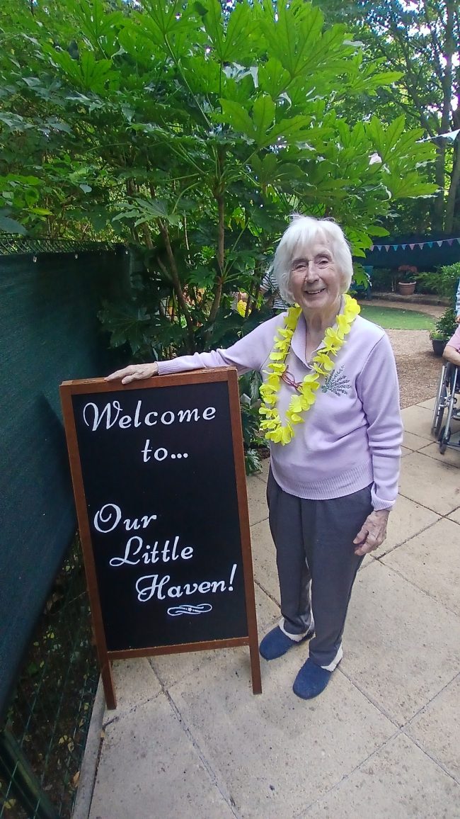 Abbey Wood Lodge Celebrates Reopening of Revitalised Garden